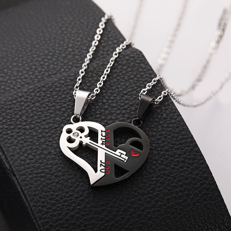 2 Piece Set Fashion Couple Pendant Necklace Broken Heart Women Men Jewelry Gift - lecapmode