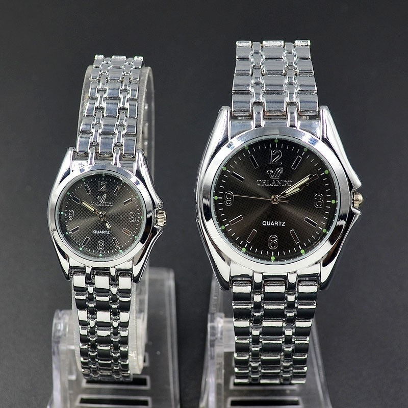 Round Metal Alloy Band Quartz Couple Wrist Watch - lecapmode