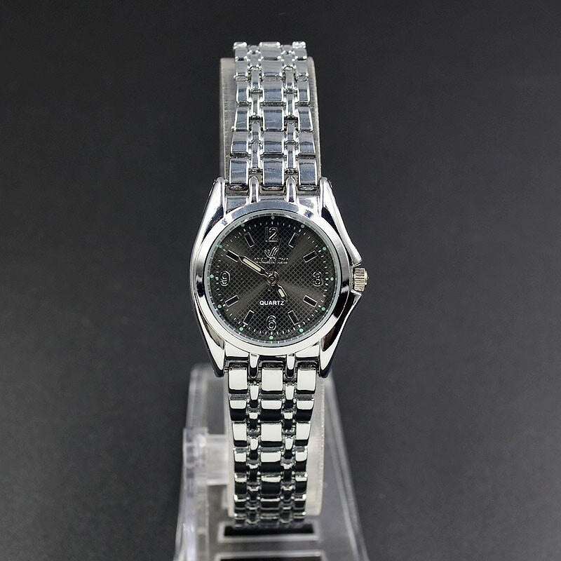 Round Metal Alloy Band Quartz Couple Wrist Watch - lecapmode