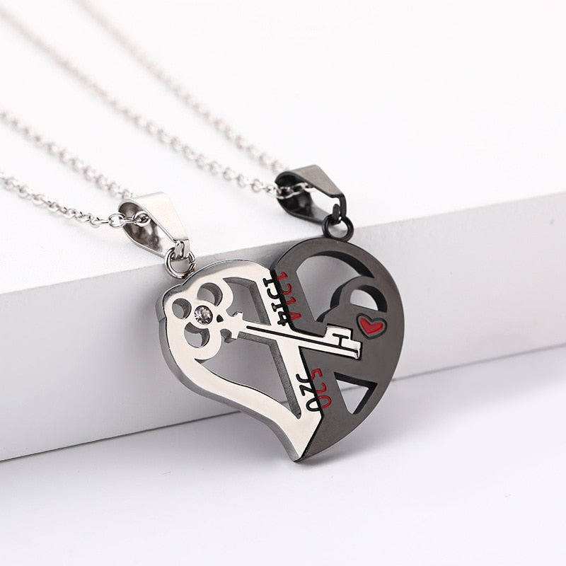 2 Piece Set Fashion Couple Pendant Necklace Broken Heart Women Men Jewelry Gift - lecapmode