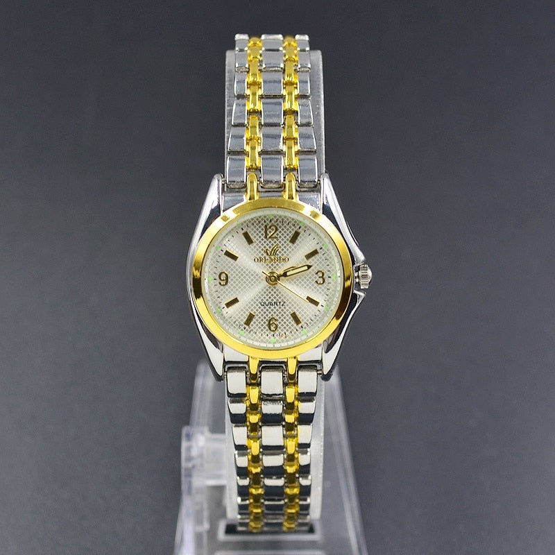 Round Metal Alloy Band Quartz Couple Wrist Watch - lecapmode